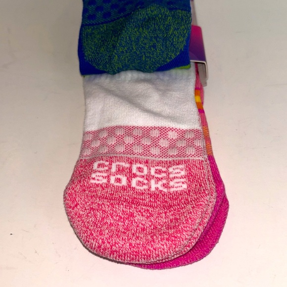 😀 CROCS Socks 3 pair kids sz small. US sz. 7 -10 - Picture 4 of 9
